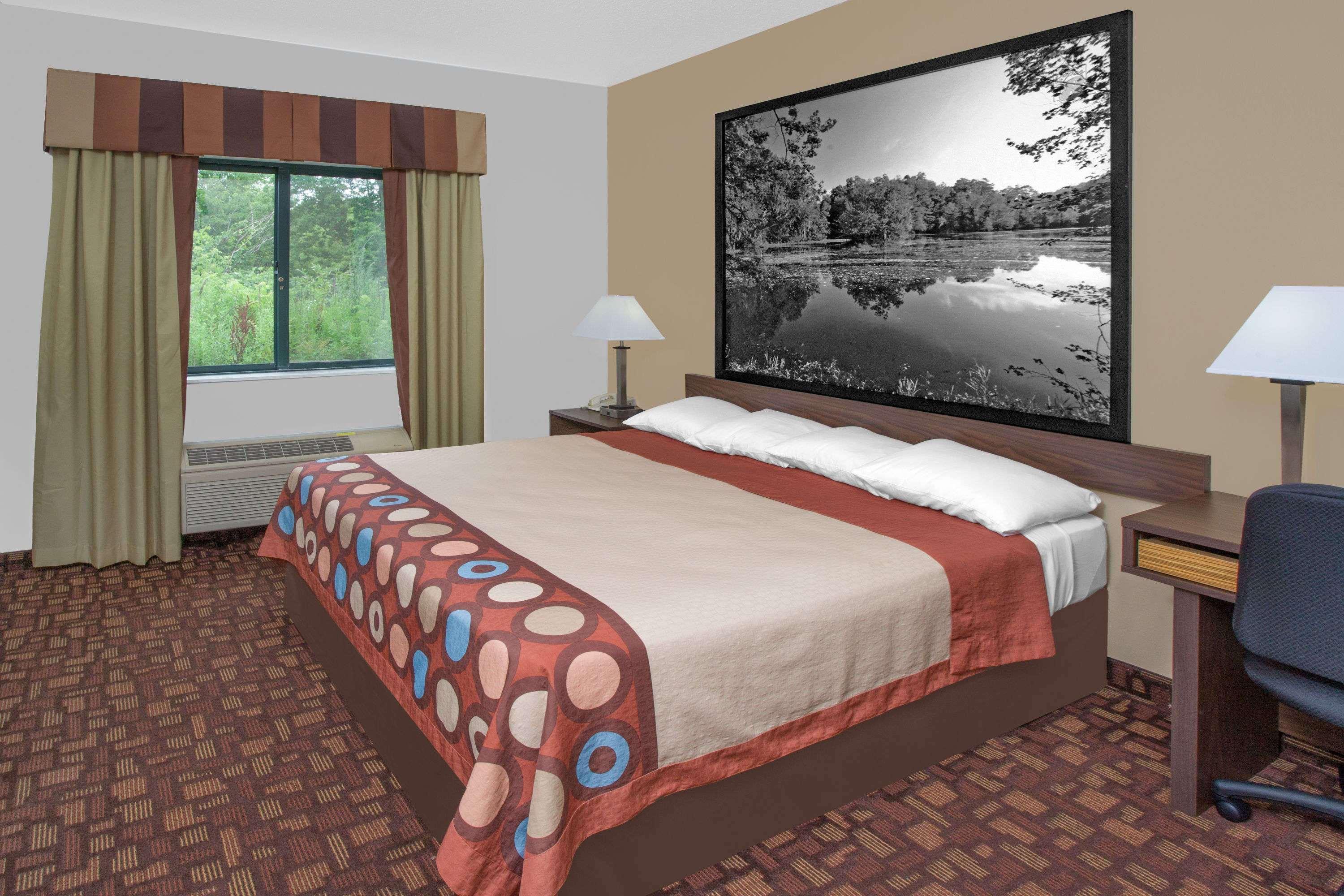 Super 8 By Wyndham Three Rivers Екстер'єр фото